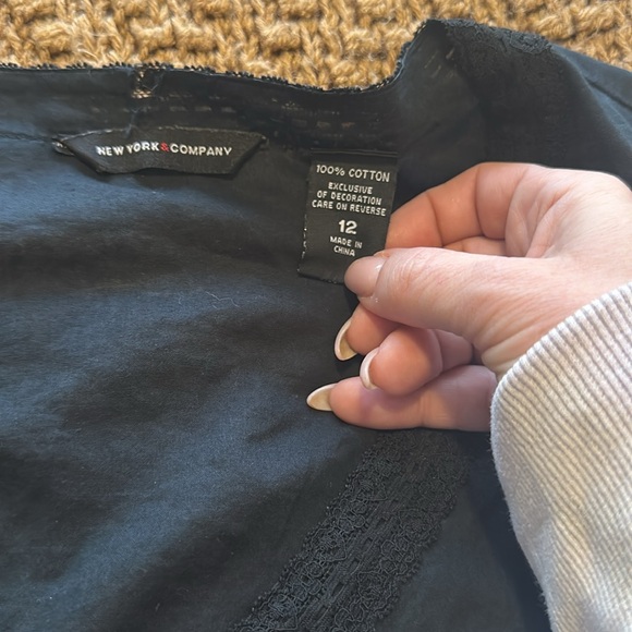 New York & company women’s Y2K style blouse size 12 black with imperfections - Picture 5 of 5